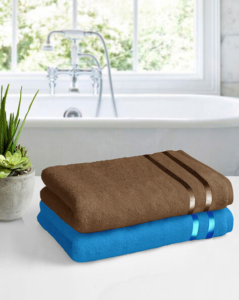 Blue and brown 2024 bathroom towels