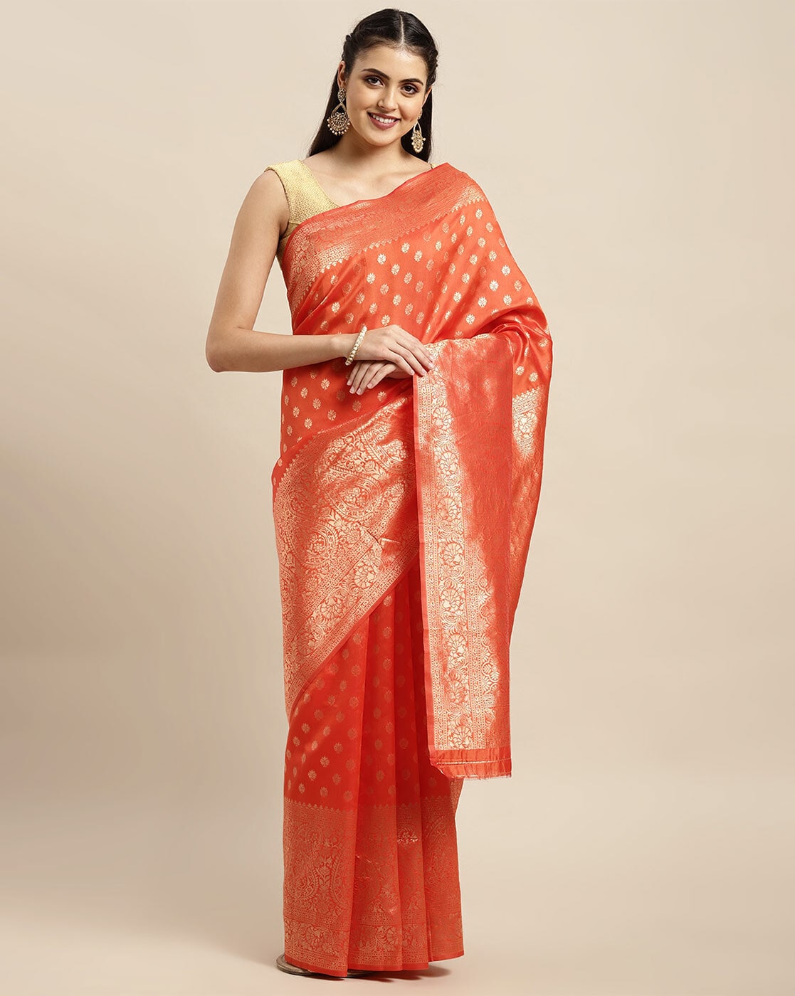 Buy Red Sarees for Women by VAIRAGEE Online 