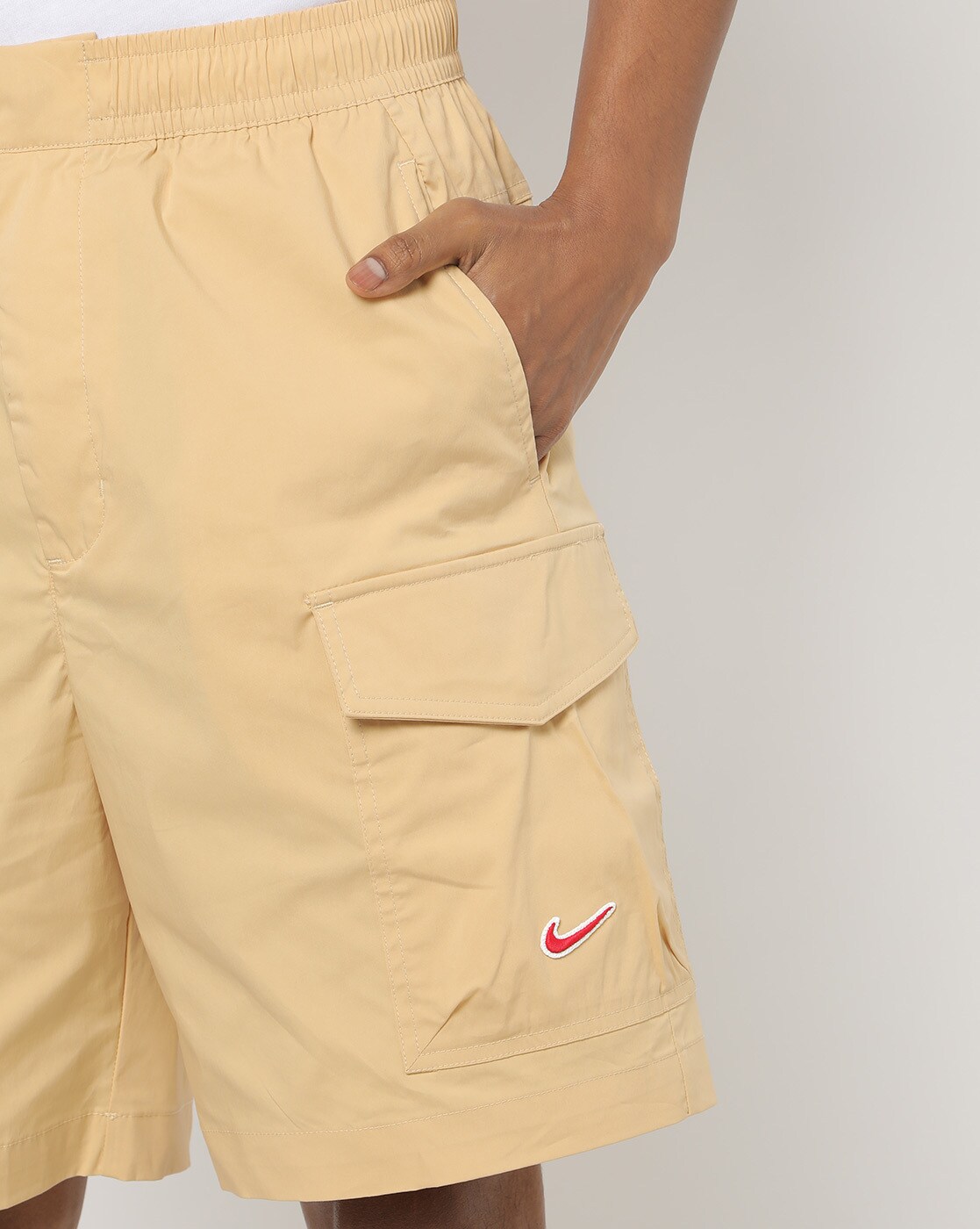 Nike cargo shorts store elastic waist