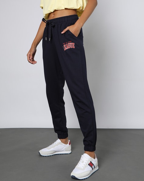 Women's Joggers & Sweatpants. Nike CA