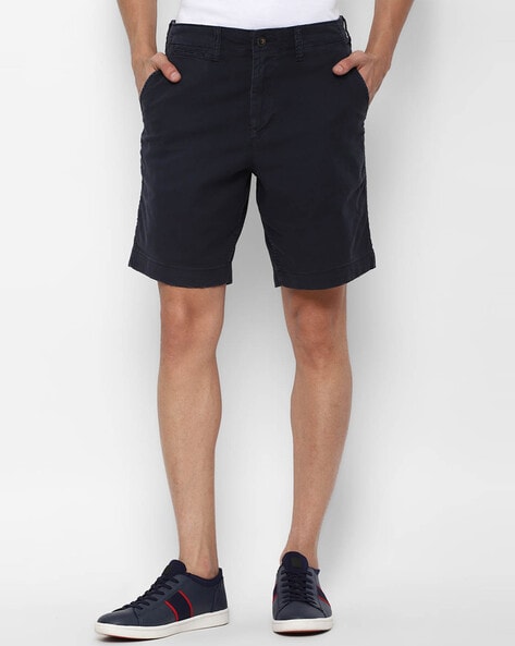 American eagle cheap slim fit shorts