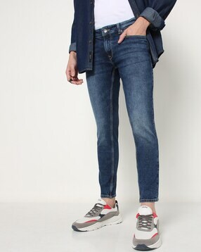tapered fit and skinny fit