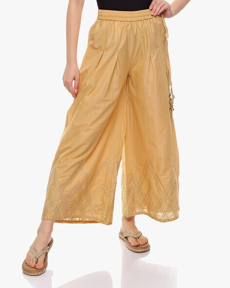 SRISHTI by fbb Flared Women White Trousers - Buy SRISHTI by fbb Flared  Women White Trousers Online at Best Prices in India | Flipkart.com
