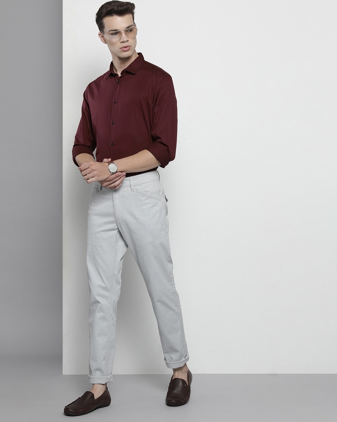 What color of pants should I wear with a maroon shirt? - Quora