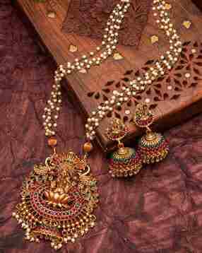 bevogue BV3331NK Gold-Plated Lakshmi-Design Necklace with Earrings Set-picture-24