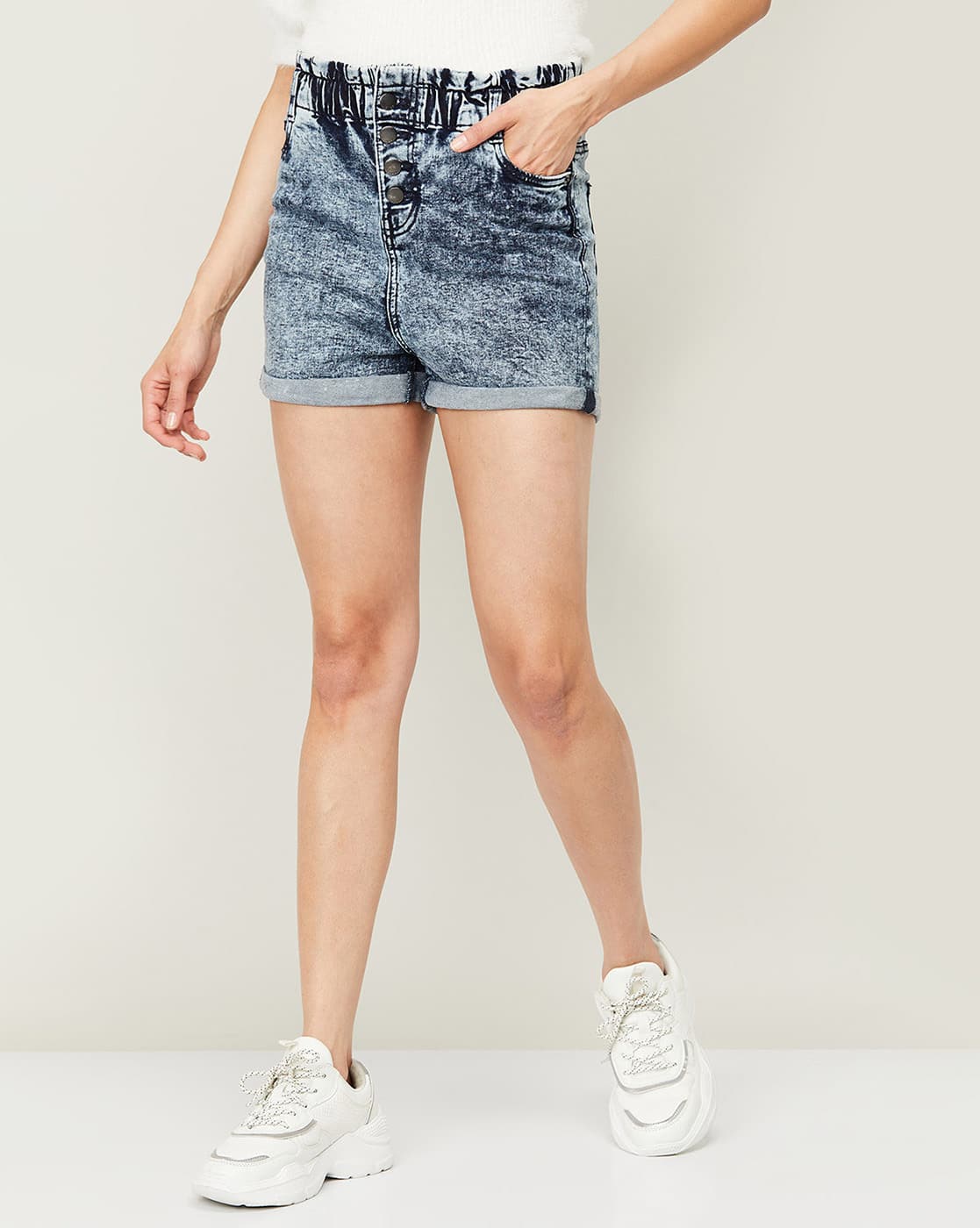 ajio shorts women