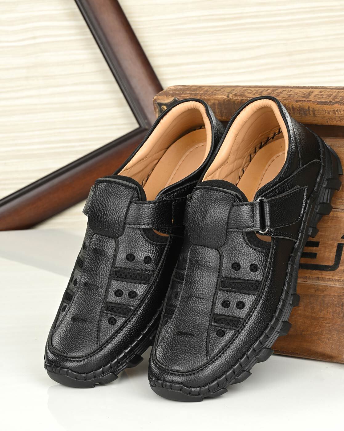 Buy Black Sandals for Men by Mactree Online | Ajio.com