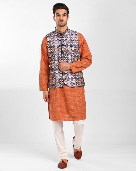 Floral printed nehru jacket with white kurta and pyjama - set of 3 by The  Weave Story | The Secret Label