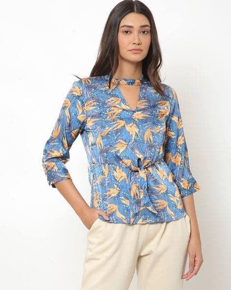 Deal Jeans Floral Print Top with Tie-Up