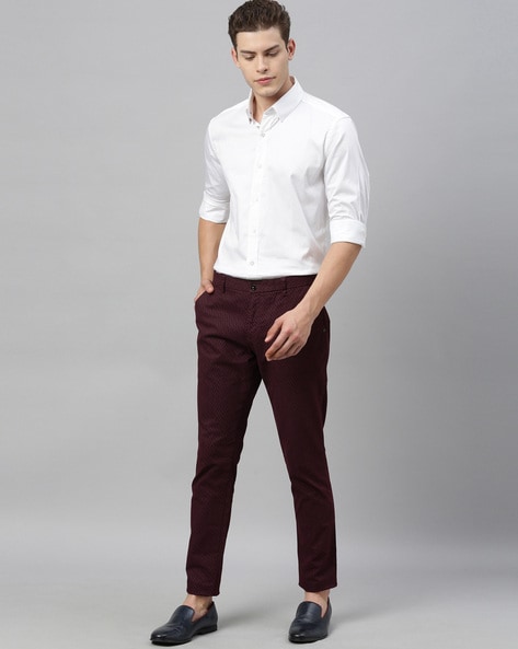 What Colors Go With Maroon Pants