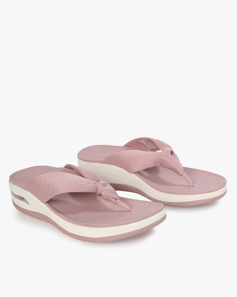 Skechers pink best sale flip flops