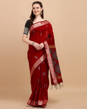 Traditional Saree with Contrast Pallu With Tassels
