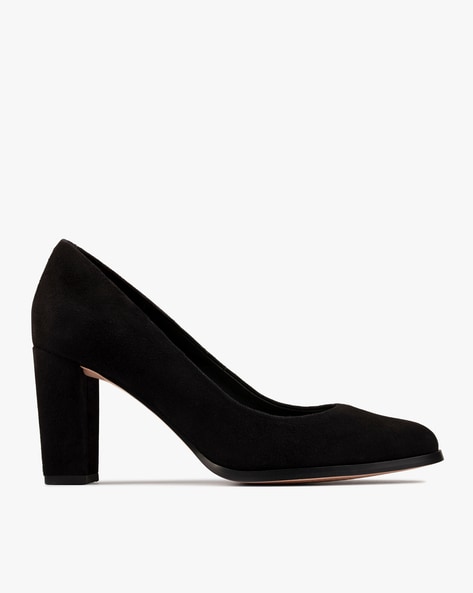 Clarks deals pumps suede