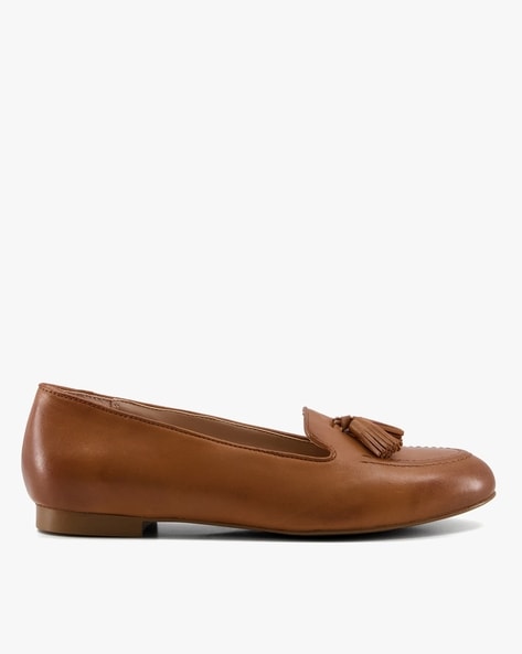 stuart weitzman wylie star leather loafer