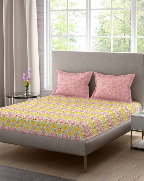 Cotton double bedsheet clearance with 2 pillow covers