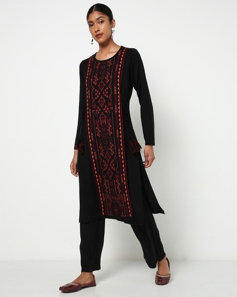 Straight Kashmiri embroidery woolen kurti for Women's at best price in  Ludhiana