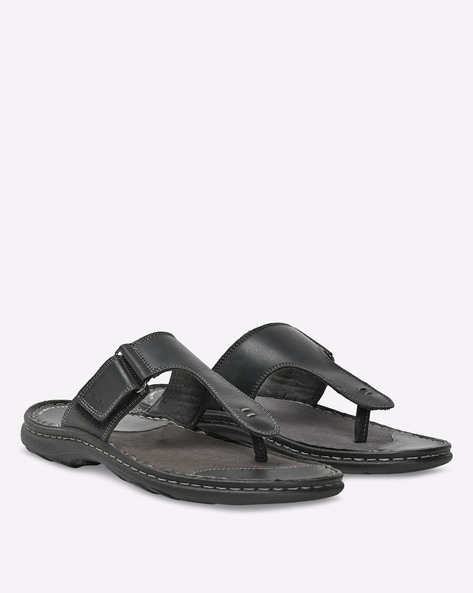 Clarks T-strap Flip-Flops