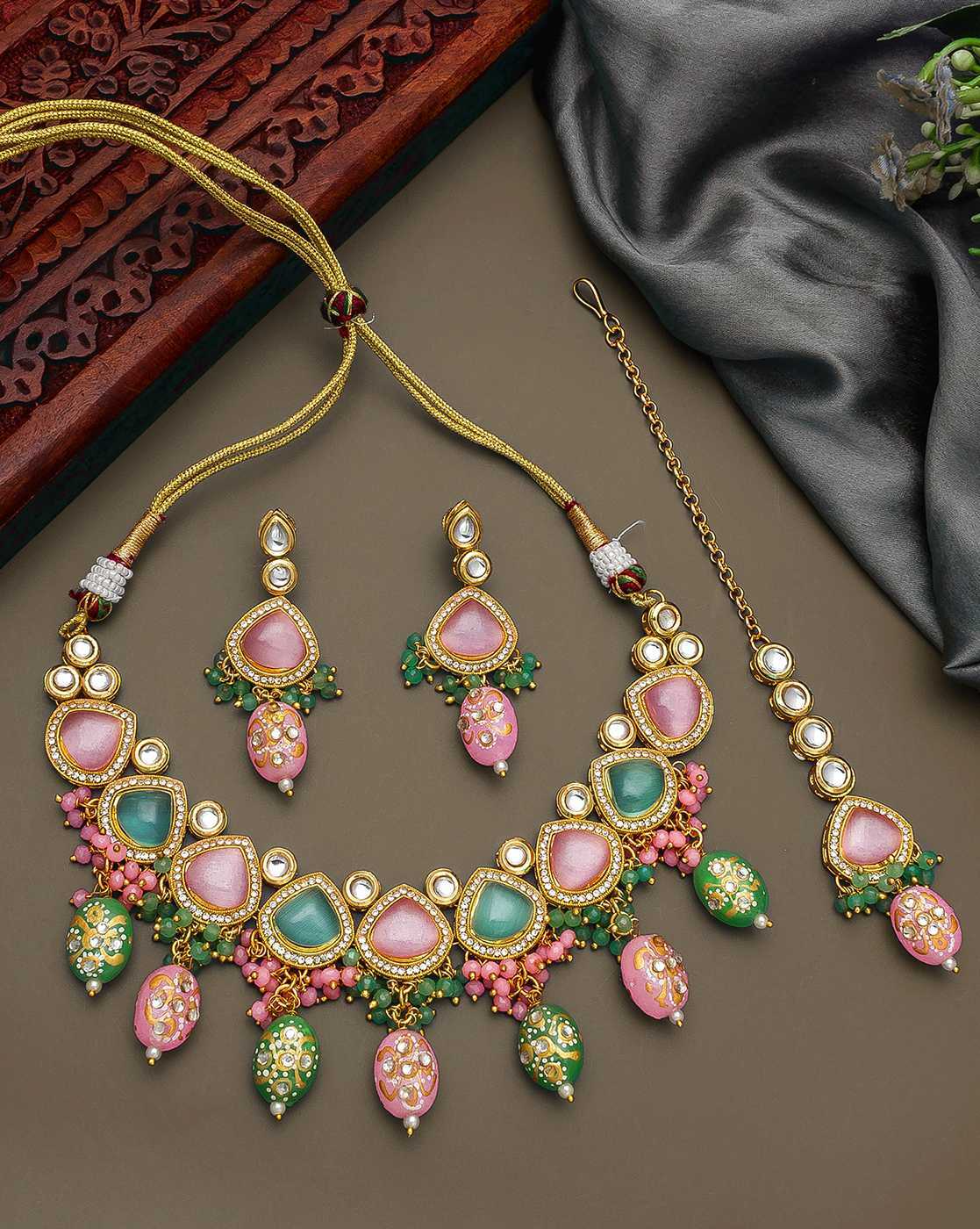 Kundan deals jewellery necklace