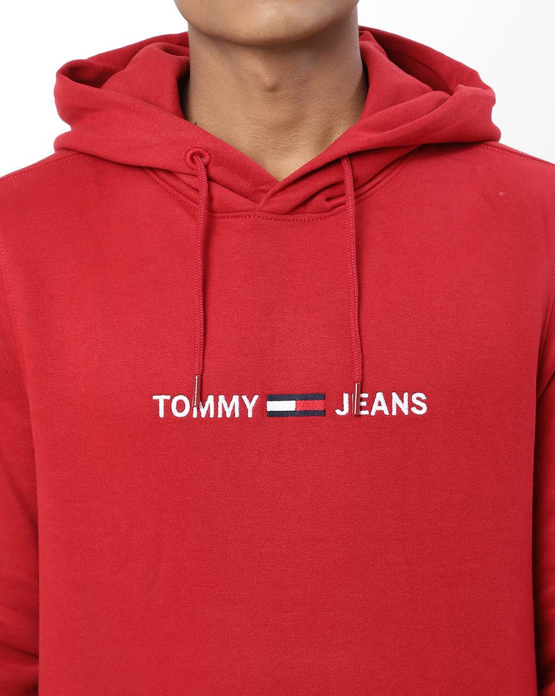 Red hoodie tommy online hilfiger