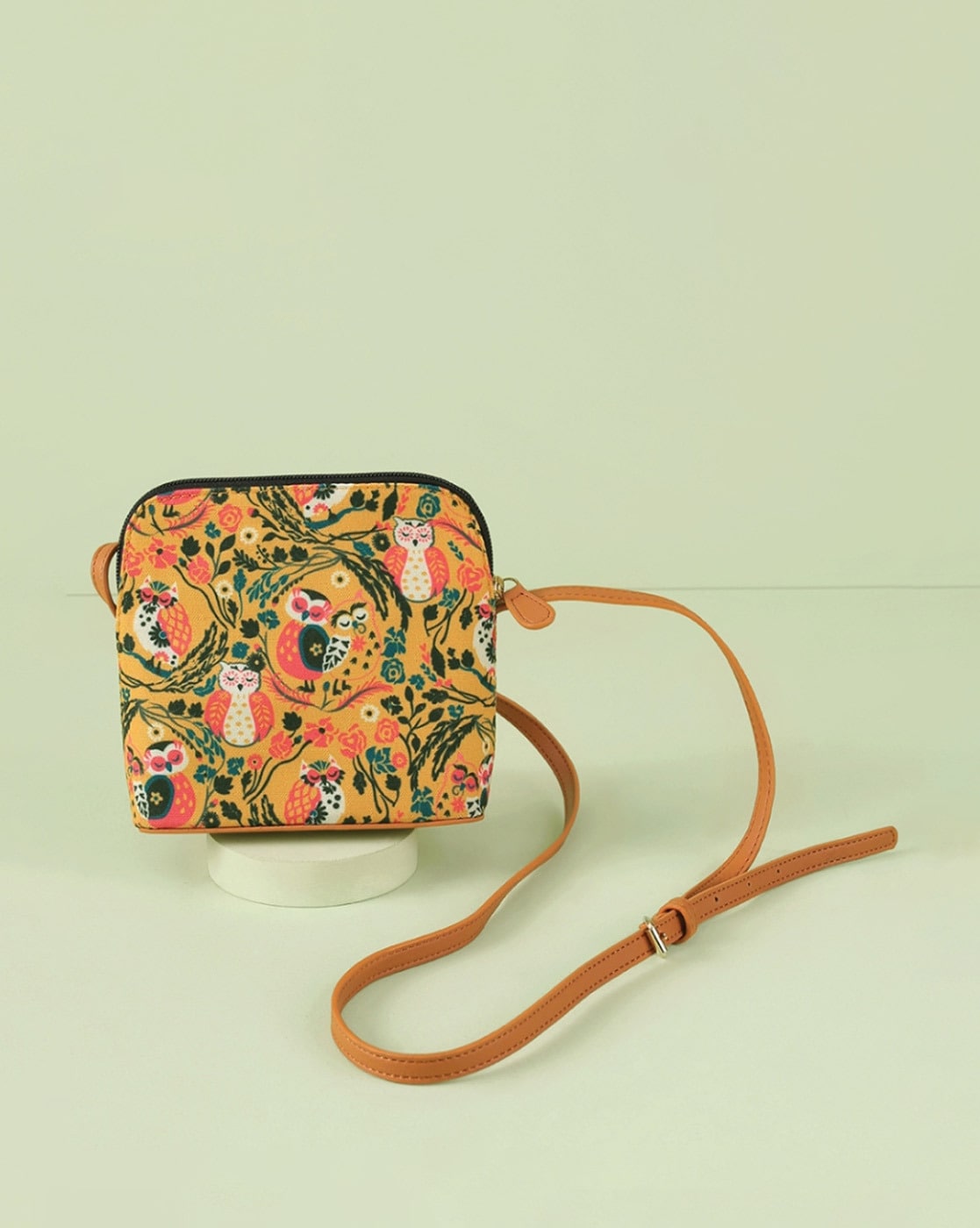 chumbak sling bags online