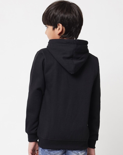 Chill Girl wearing black hoodie by Hitanaru0senpai on DeviantArt