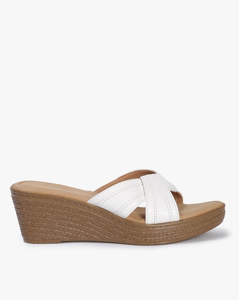 15 Best Comfortable Wedge Sandals 2022, According to Podiatrists