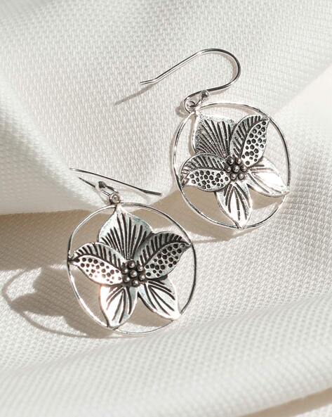 Silver Plated Flower Design Studs Earring Fashion Jewelry - Gem O Sparkle