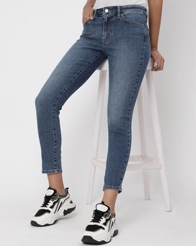 Levis Jeans For Women on Sale - Buy Womens Dresses Online - AJIO