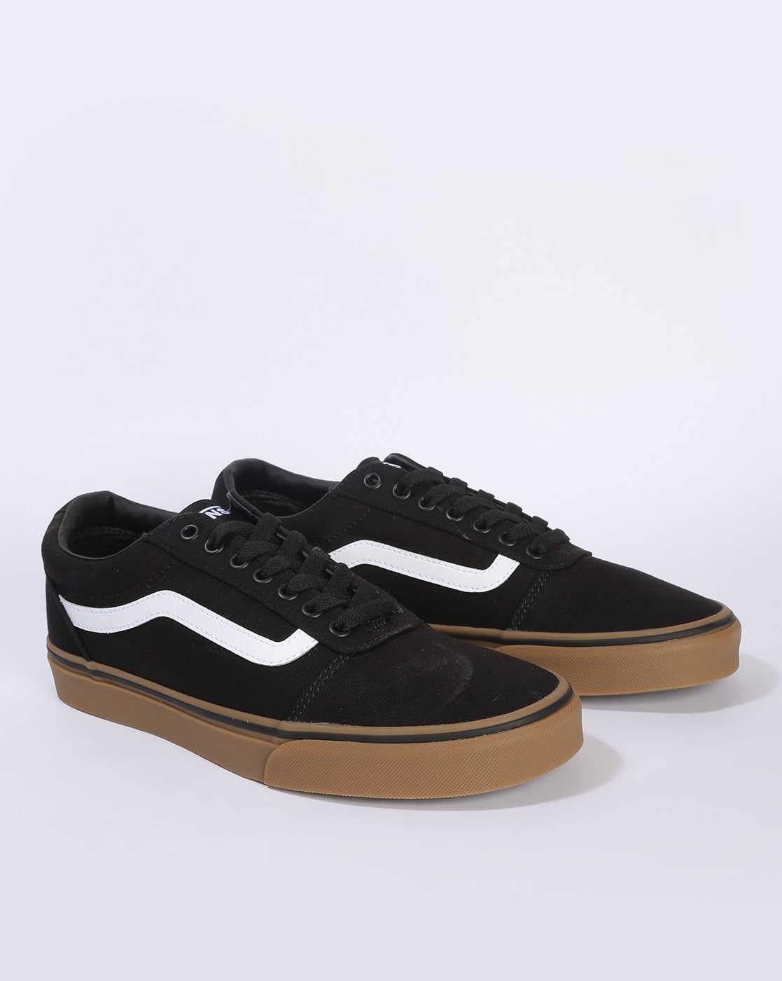 Vans Women's Ward Low Top Sneaker