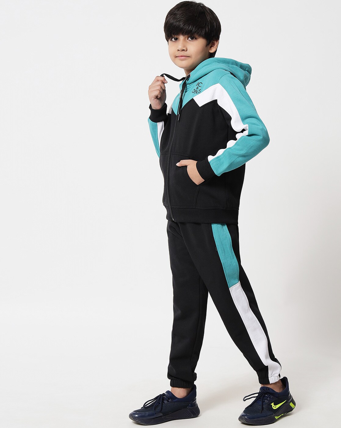 Boys 100% Polyester Sports Wear Tracksuit / Boys Tracksuit Plain Contrast  With Stripes Fleece Hooded $7.6 - Wholesale China Boy's Tracksuit at  factory prices from Shenzhen Twinkle Star Textile Co.,Ltd |  Globalsources.com