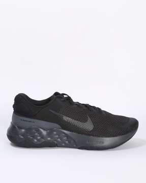 nike training shoes black