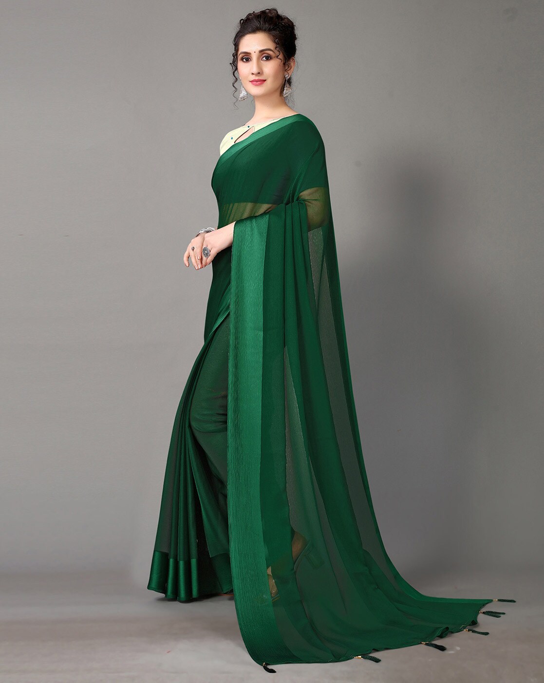 Ruchira Jadhav's beautiful photoshoot in a green saree | Times of India-sgquangbinhtourist.com.vn