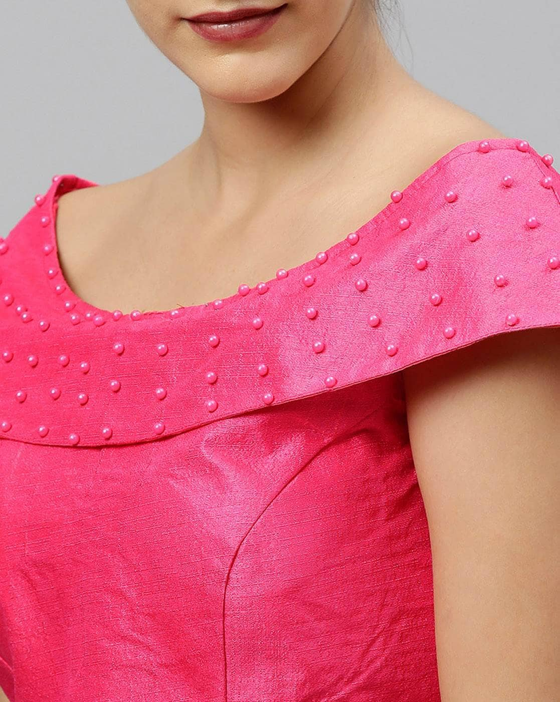 Sleeveless Pattern Boat Neck Blouse (Pink) in Mumbai at best price by  Khubsoorat Boutique - Justdial