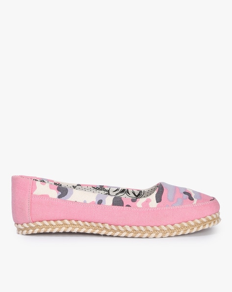 Women Camouflage Print Ballerinas