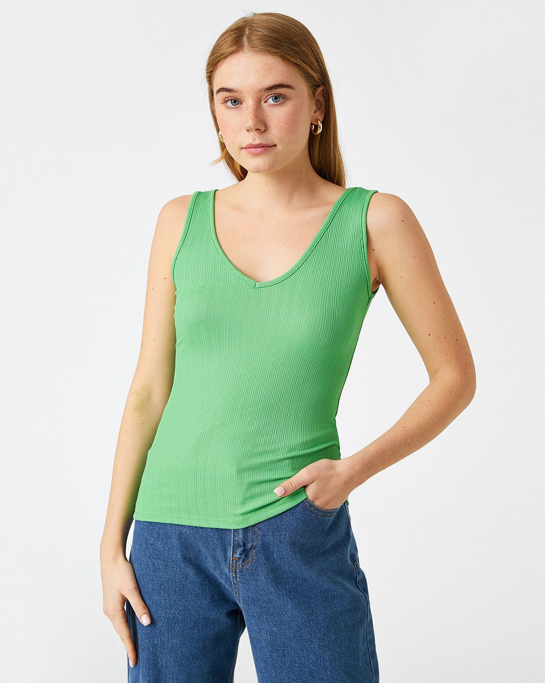 Ribbed Round-Neck Fitted Cami Top