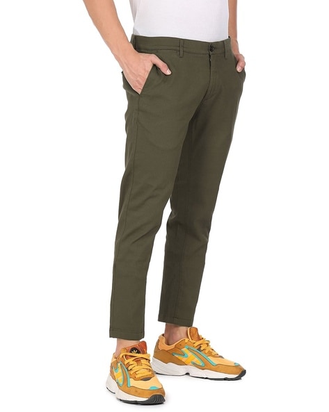 Buy Men Black Solid Slim Fit Casual Trousers Online - 801521 | Peter England