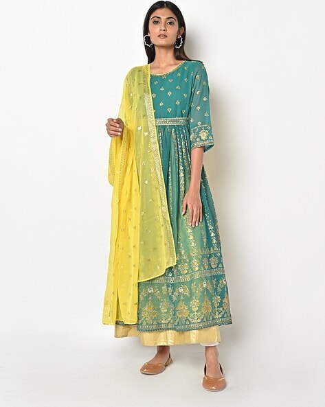 EOSS is Here  Shop Aurelias modern ethnic wear online Buy from the latest  range of Women Clothing and Footwear at best prices Easy 10 Days return  policy COD Available