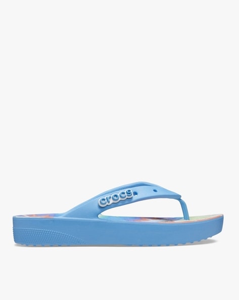 Tie dye blue discount crocs