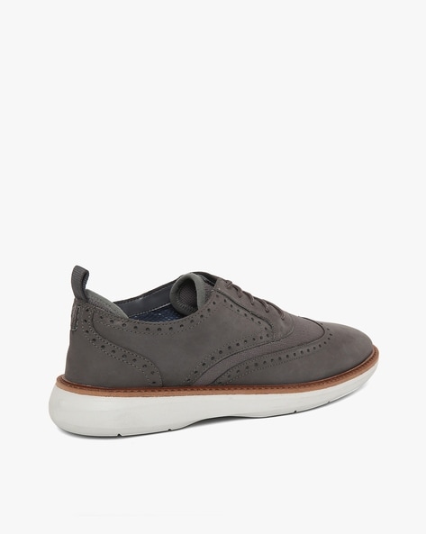 Clarks mens wingtip clearance shoes