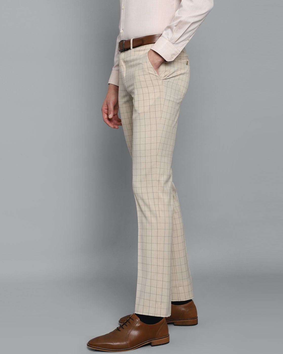 Buy Green Trousers & Pants for Men by SOJANYA Online | Ajio.com