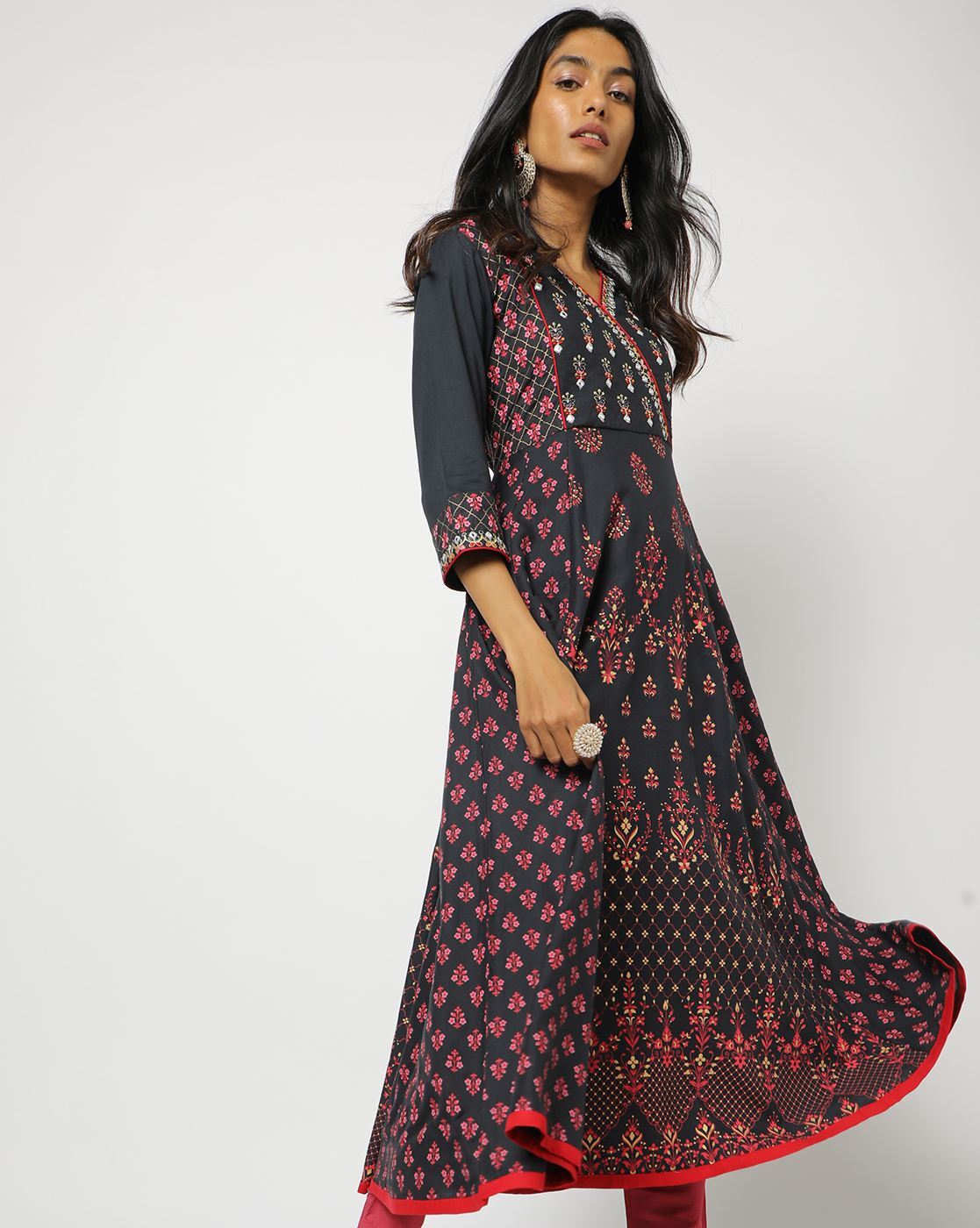 Black Avaasa brand kurtis Single piece available, Casual Wear, Slim Fit at  Rs 399 in Kolkata