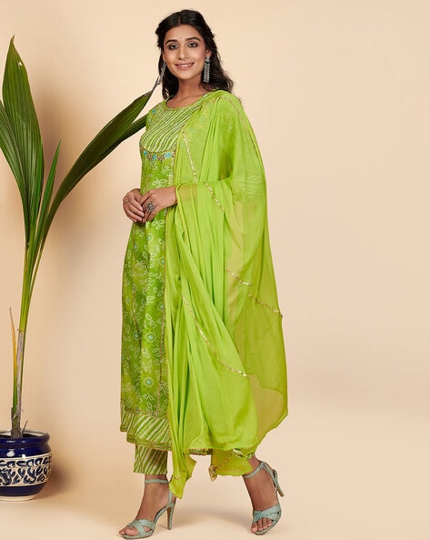 Parrot green salwar suit | Green suit women, Indian designer wear, Punjabi  outfits