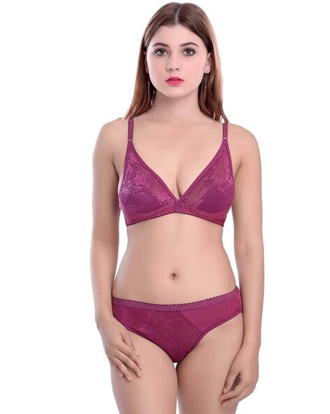 https://assets.ajio.com/medias/sys_master/root/20220817/JkST/62fbff92f997dd394cf59cb0/arousy-purple-bra-%26-panty-lace-bra-%26-panty-set.jpg
