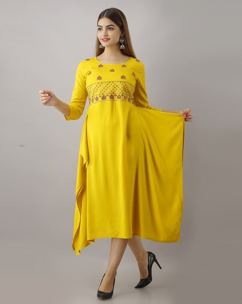 Embroidered Georgette Gown in Yellow : TWJ4936