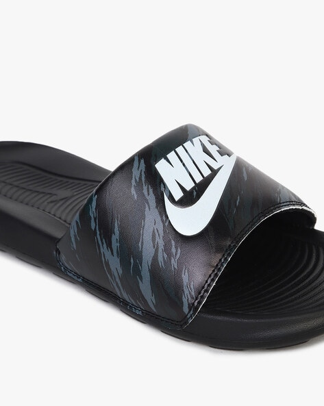 Black store sliders nike