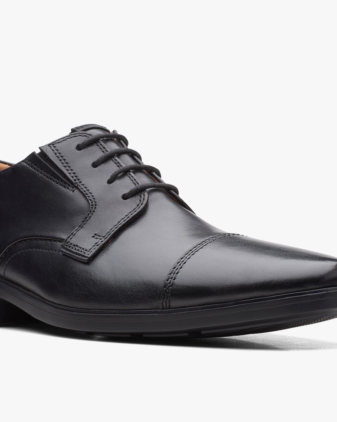 Clarks cap toe on sale shoes