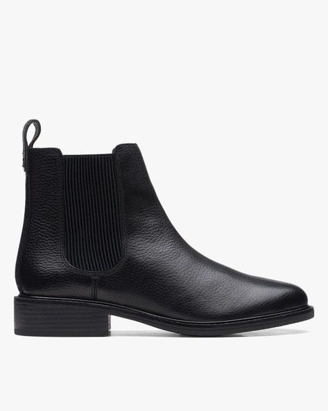 Clarks Cologne Arlo Ankle-Length Boots