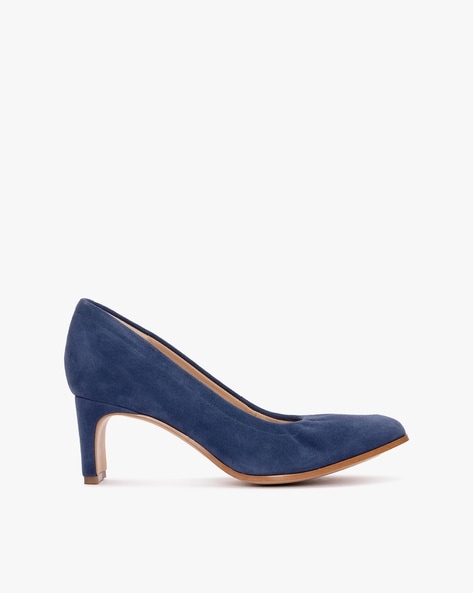 Clarks blue store pumps