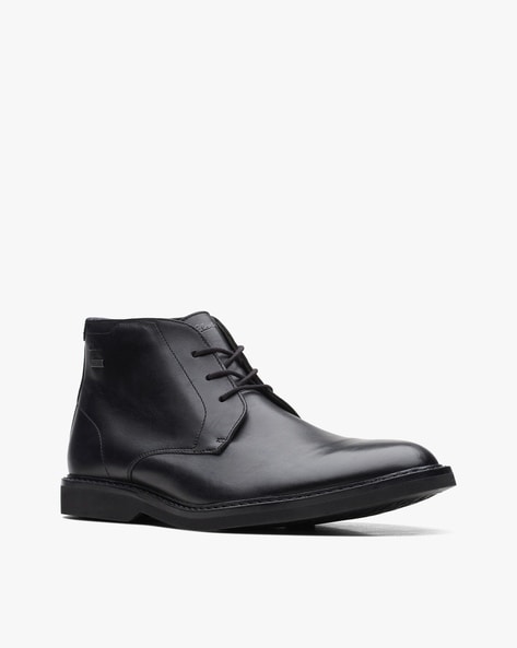 Clarks black chukka boots hotsell