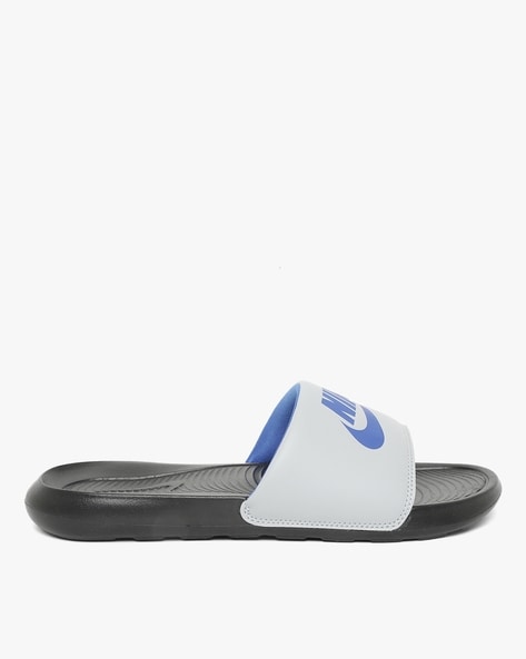 Ajio nike online slippers